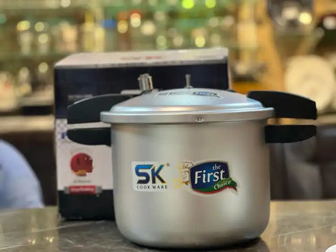 Panda Pressure Cooker sk with Easy Grip Bakelite Handles